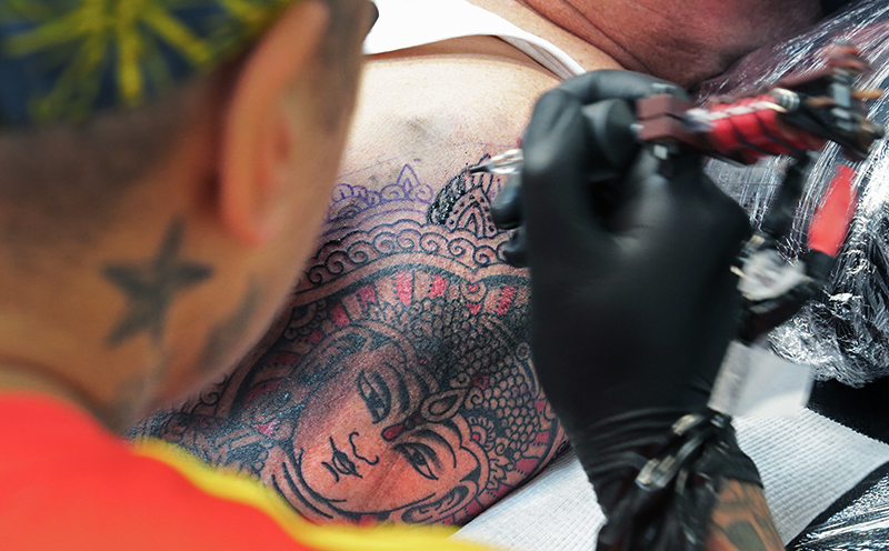 Sunset Tattoos : Tattoo Studio : Auckland : New Zealand : Business News Photos : Richard Moore : Photographer